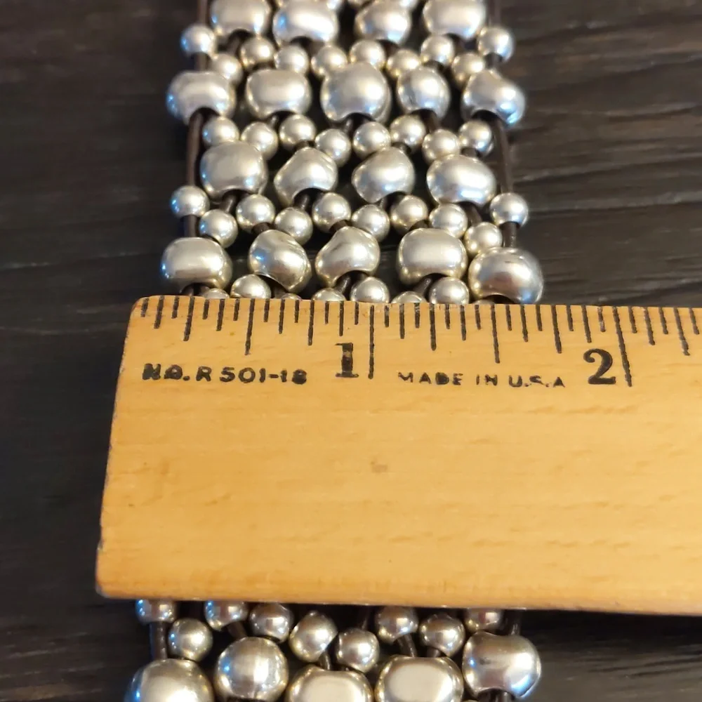 UNO. de 50 Silver Beaded & Brown Leather Bracelet - Picture 8 of 10